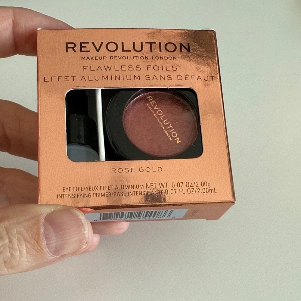 Revolution Flawless Foils Eyeshadow - Radiant‎ Rose Gold